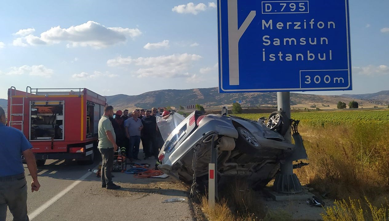 carptigi-yon-levhasinda-asili-kaldi-BEcPlNYB.jpg