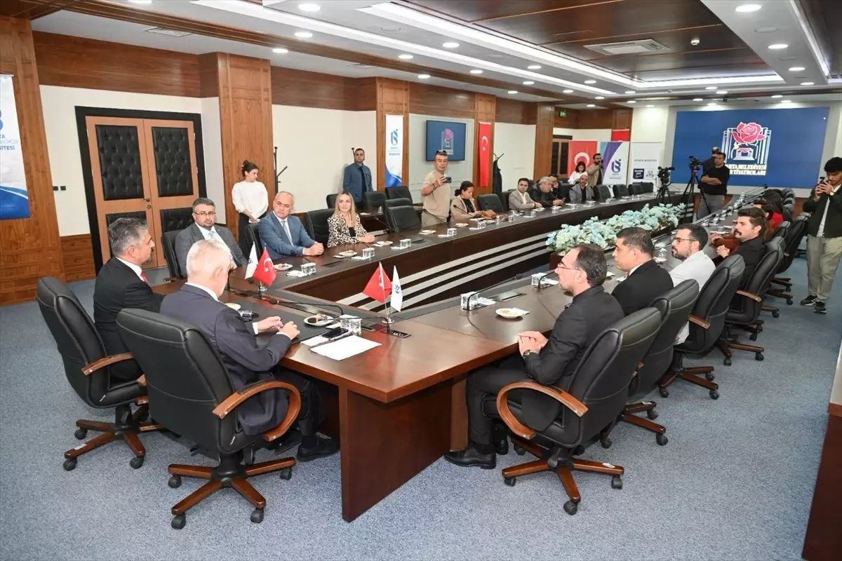 ispartada sehir tiyatrosu kuruldu gZPPqbpl.jpg