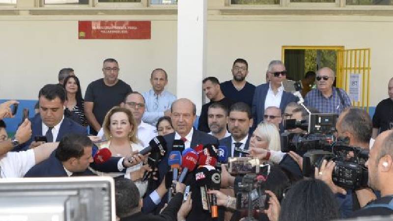 kktc cumhurbaskani tatar rum tarafinin siyasetini bir kez daha kinamak istiyorum MmGjxgpk.jpg