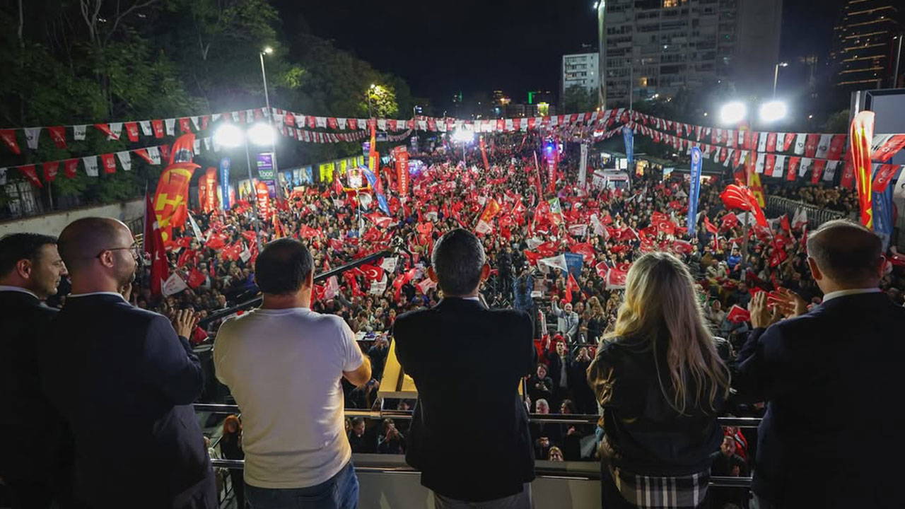 saatler kaldi chp bir ilki gerceklestiriyor ZUTjphn6.jpg