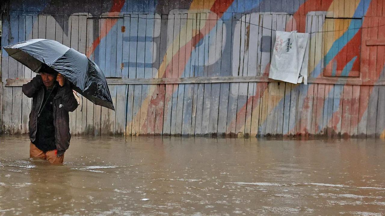 siddetli yagis onlarca can aldi nepal felaket gunlerini yasiyor QY8FXV8t