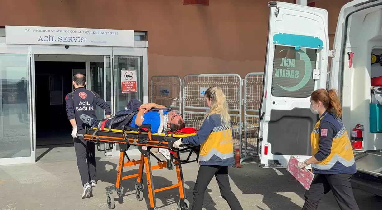 tekirdagda yuksekten dusen 2 isci hastaneye kaldirildi XnOwrBPE.jpg