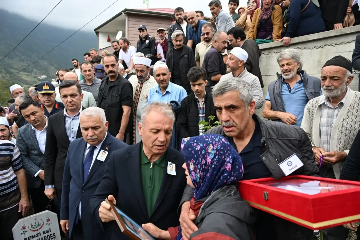 ucurumdan dusen polis memuru ugurlandi FqEj5pGH