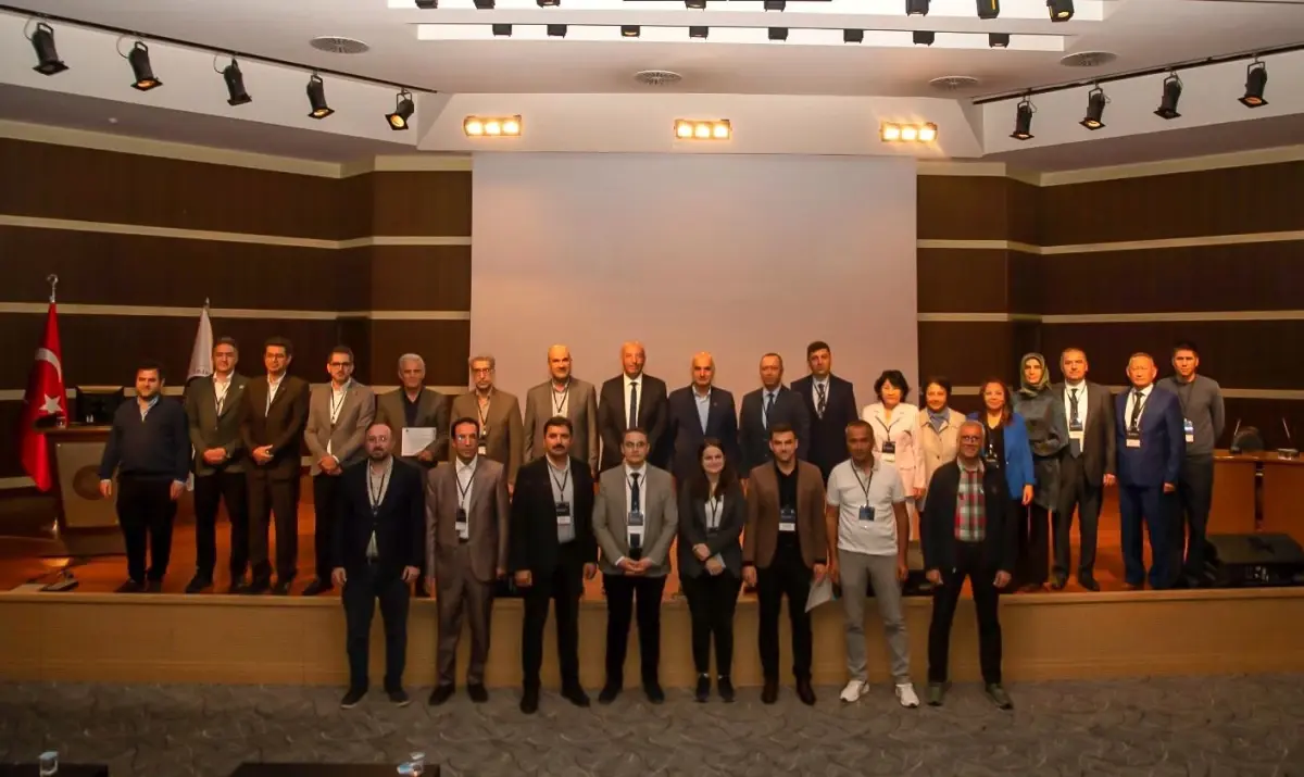 veteriner tibbi bitkiler ve geleneksel tip kongresi tamamlandi 8faAB5EH