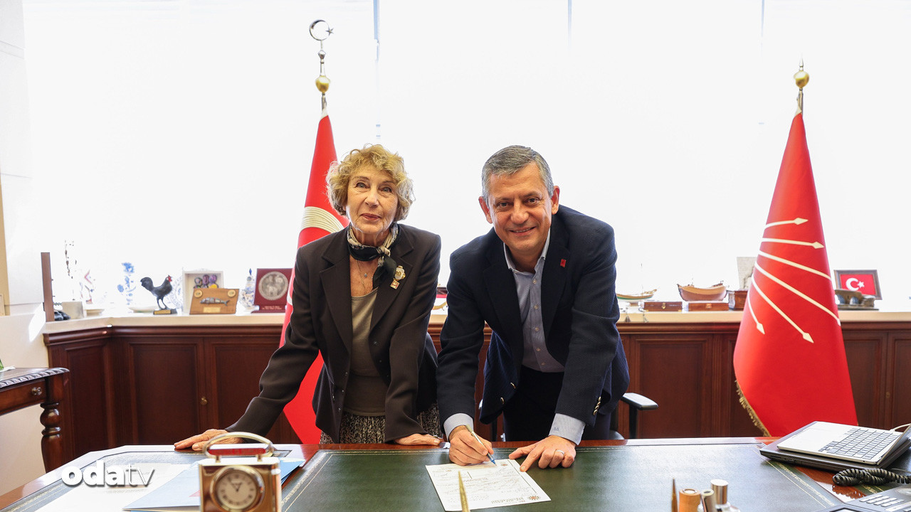 yazar ayse kulin chpde xWEdB2WF